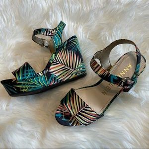 Anne Klein Lina Tropical Wedges size 6